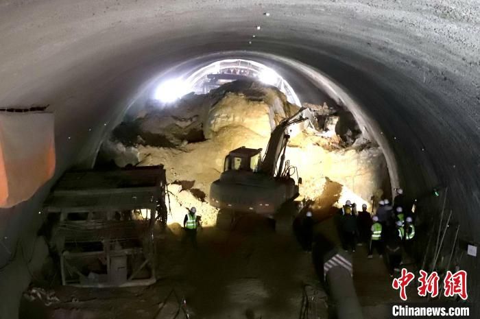西康高铁重点控制性工程安康隧道建设取得新进展